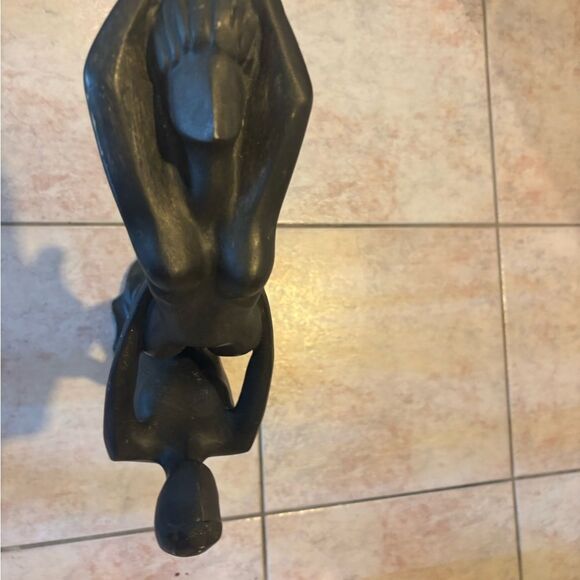 JARU JNO685 FLOOR STAND STATUE Man Lifting Woman in Celebration Sculpture 1985 - Picture 2 of 7